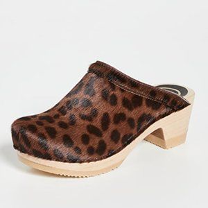 No. 6 Mid Heel clogs in Espresso Pony Leopard